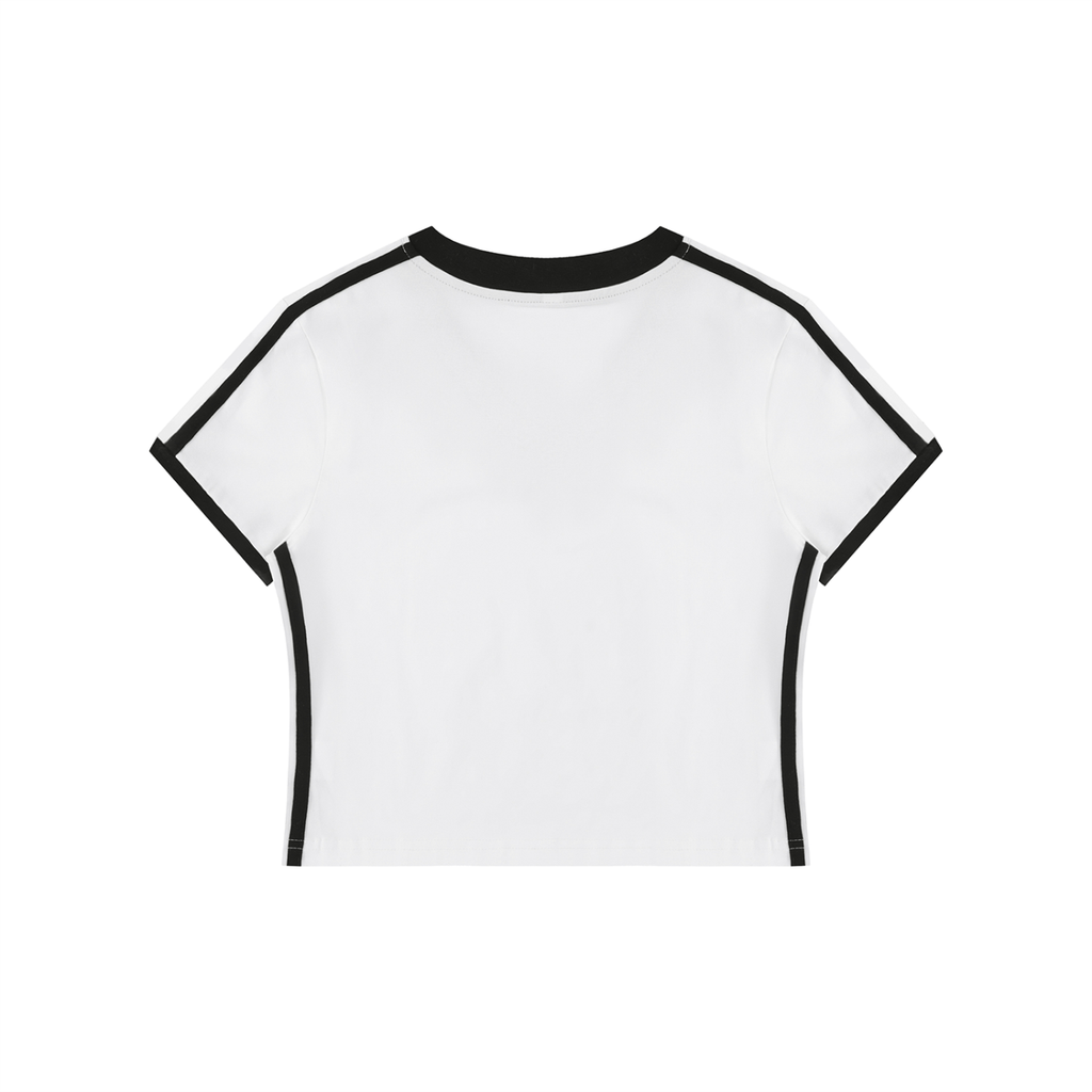 Retro RAREBINO binding V-neck crop T-shirt with short sleeves and vintage-inspired design, shown on a mannequin.